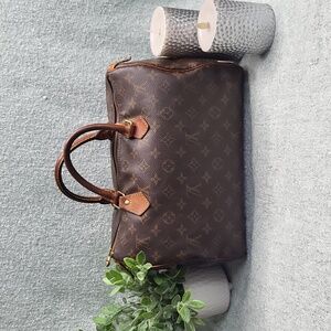 Vintage Louis Vuitton Monogram Speedy 30